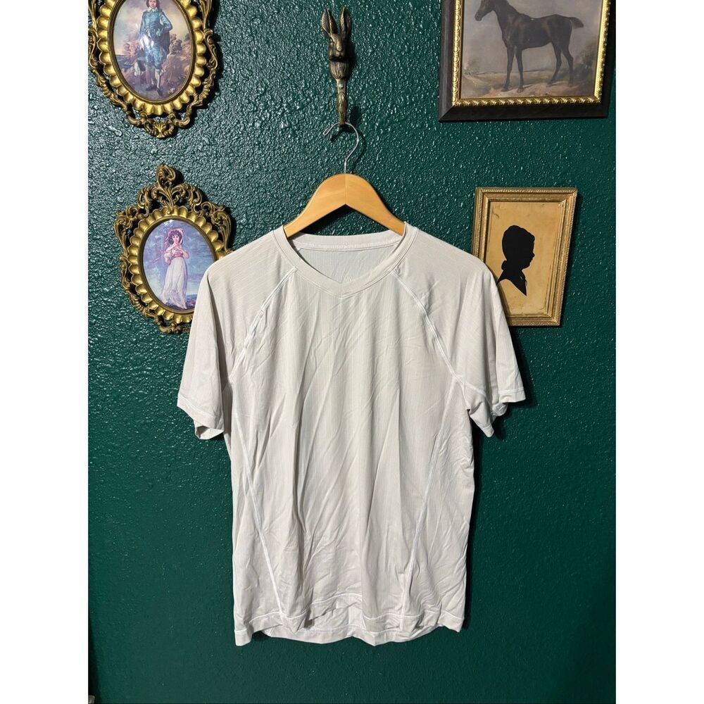 Mens Lululemon White Performance Short Sleeve Size XL